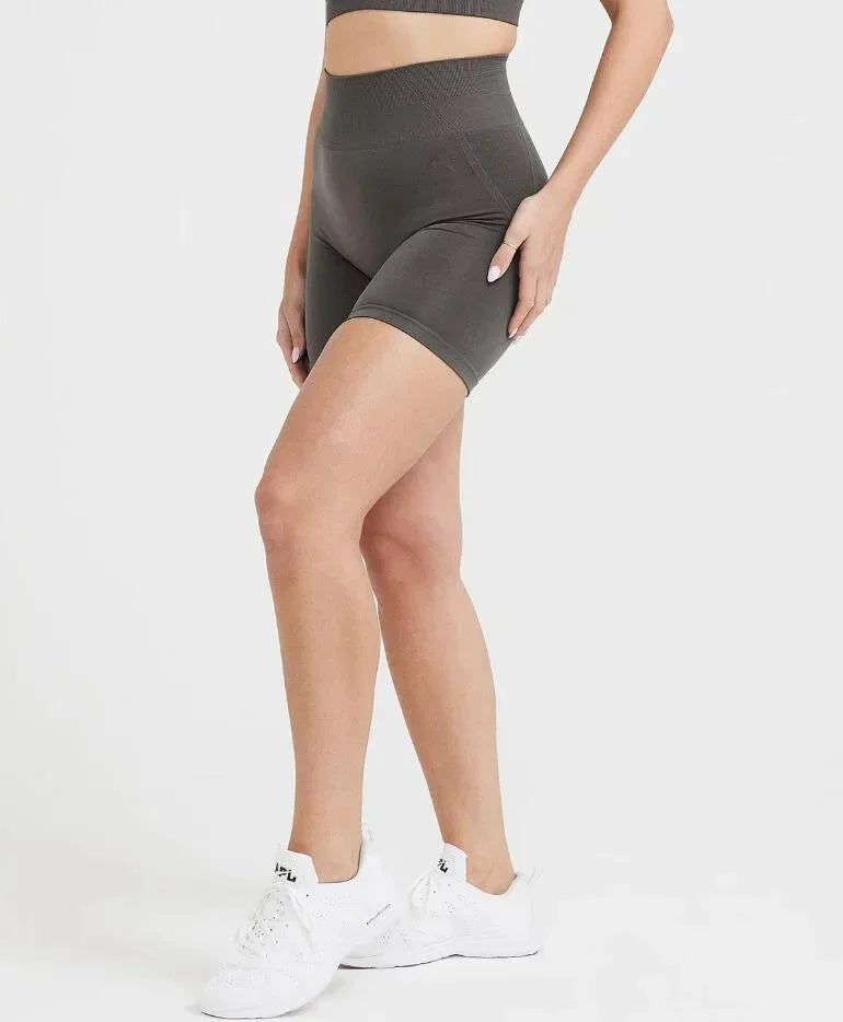 Women's High-Waist Seamless Scrunch Shorts