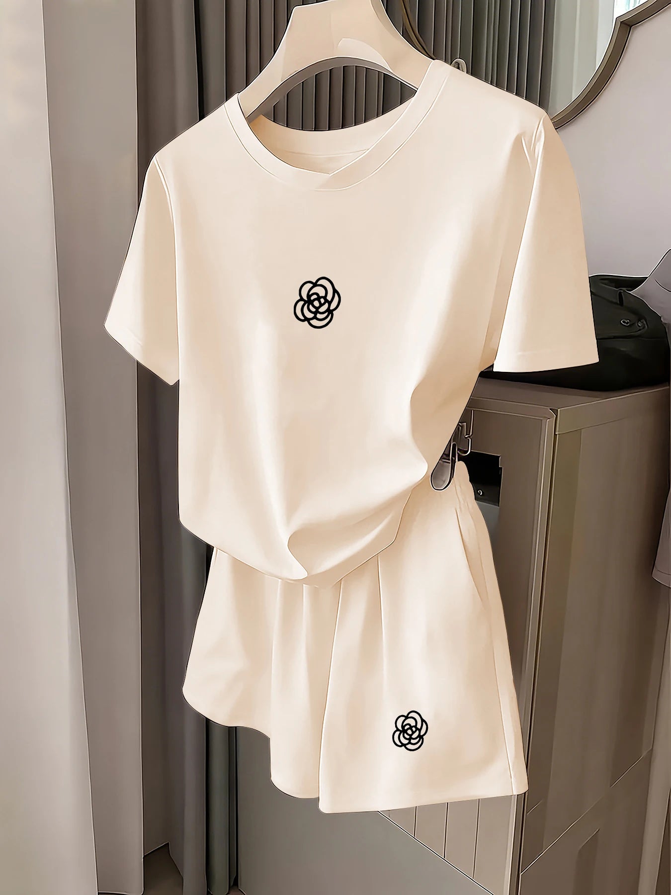 Women's Camellia Print T-Shirt & Shorts Set