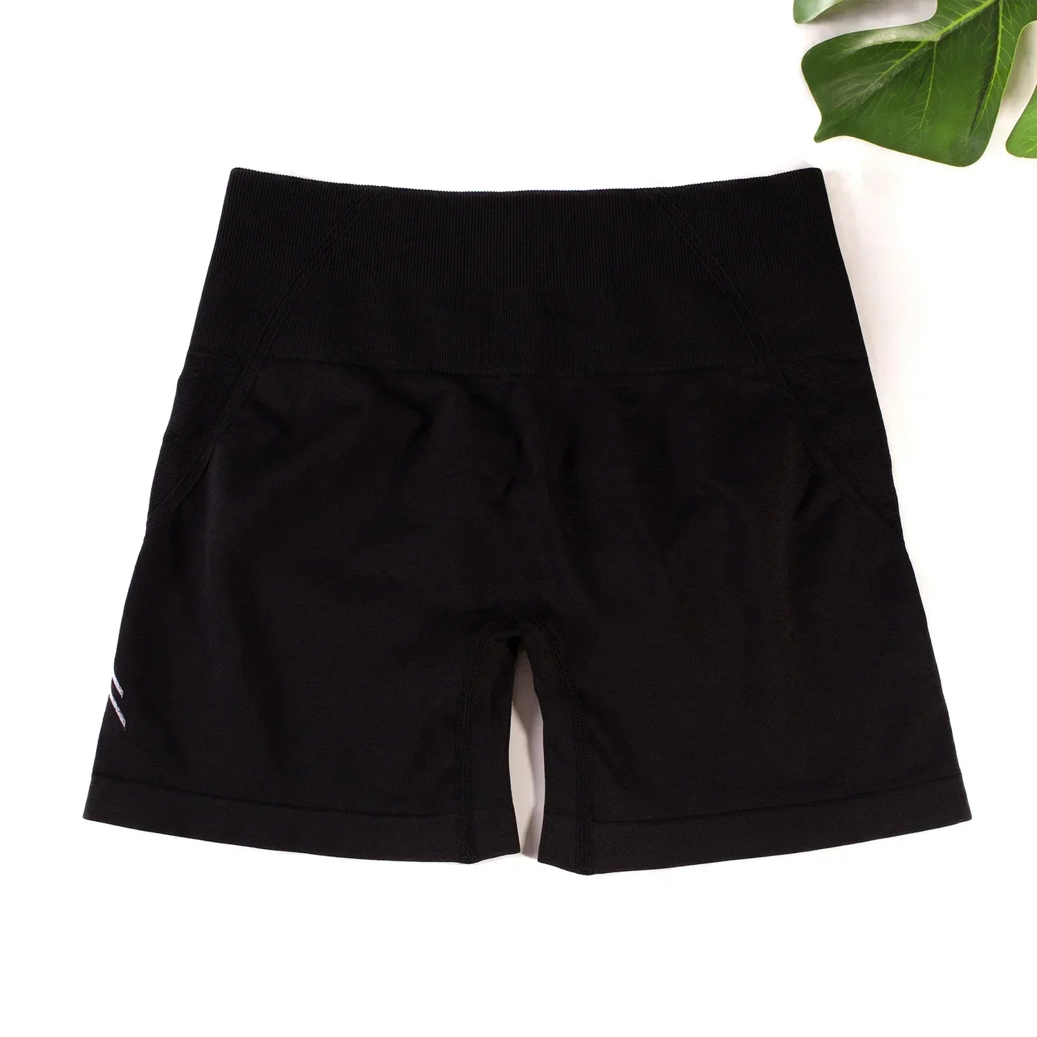 Women's High-Waist Seamless Scrunch Shorts