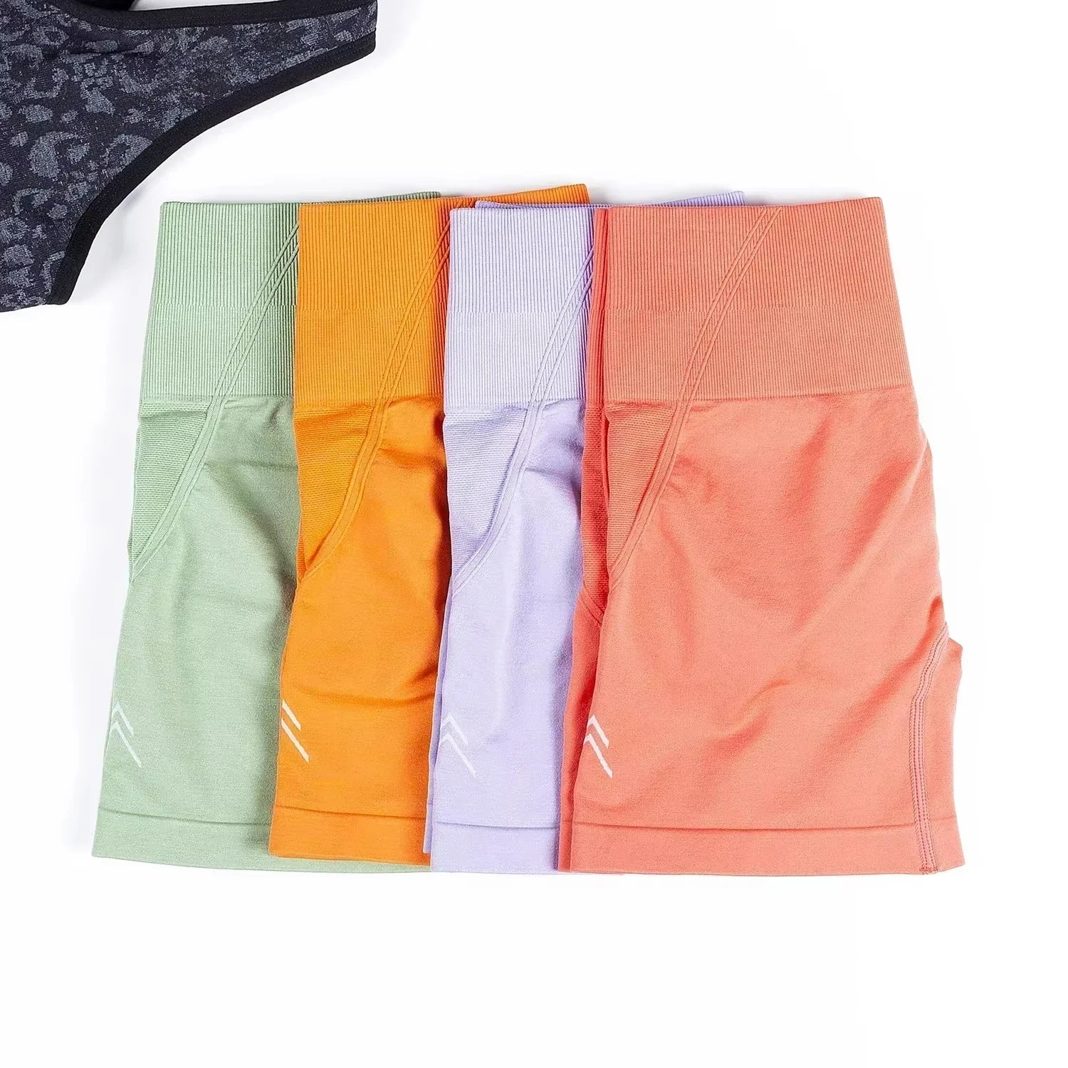 Women's High-Waist Seamless Scrunch Shorts