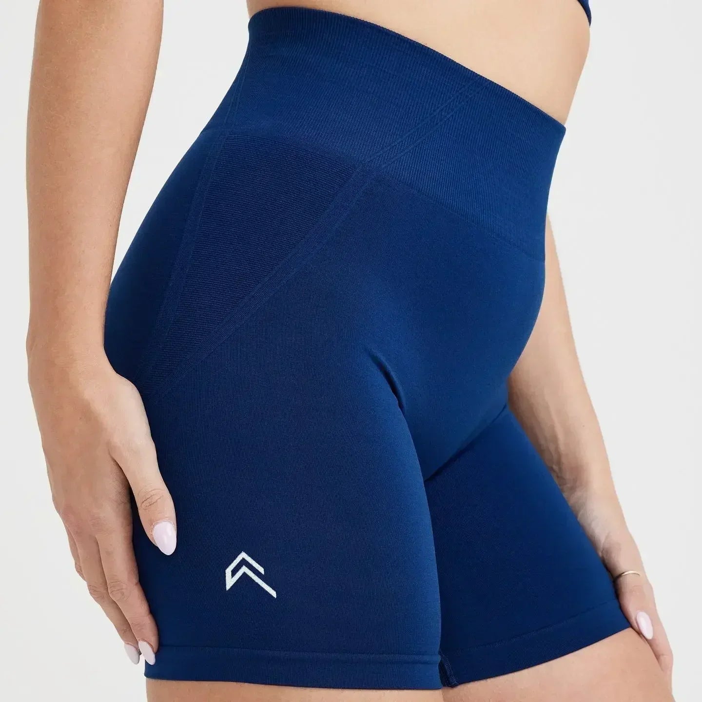 Women's High-Waist Seamless Scrunch Shorts
